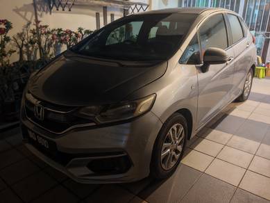 Honda Jazz S in Batu Caves, SGR