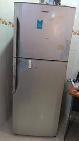 Peti Sejuk Hitachi 365L 2 Pintu 