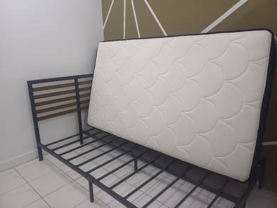 ZINUS Super Single Bedframe & Mattress - Like New