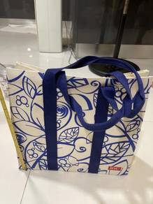 Brand new shopping carrier bag