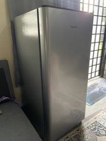 Single Door Fridge / Peti Ais Satu Pintu