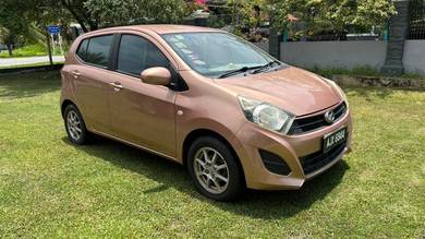 Perodua Axia G in Kajang, SGR