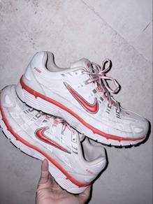 NIKE p6000