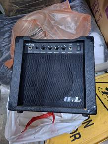 electric speaker guitar