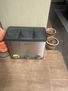 3 compartment trash bin