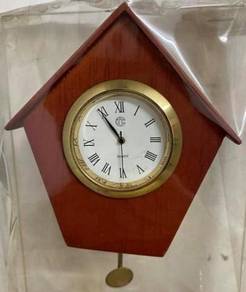Wooden Quartz Table Clock W9503