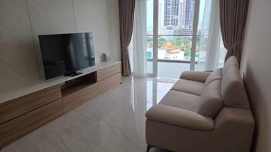 Condominium For Rent in Codrington Residence