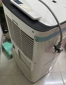 MIDEA 1HP Ionizer Portable Air Cond (MPO10CRN1)