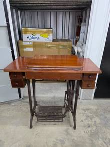 Antique Singer Treadle Sewing Machine