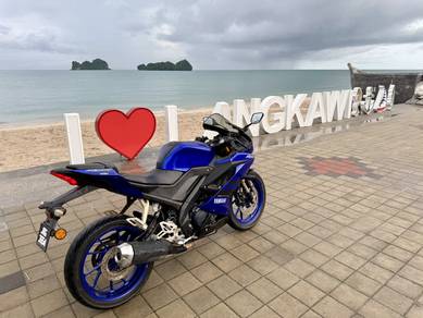 Yamaha R15