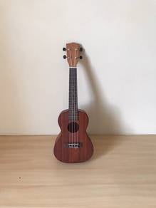Ukulele Mahagony Like New