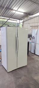 Peti sejuk/ peti ais Side by side Electrolux