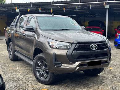 2021 Toyota Hilux E