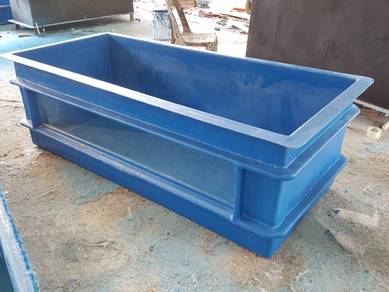 Fiberglass Fish Tank / Top Filter  :