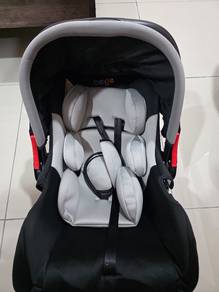 Baby Carrier- Lightweight 0-7 months