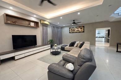 Semi-Detached House For Sale in Rawang,SGR