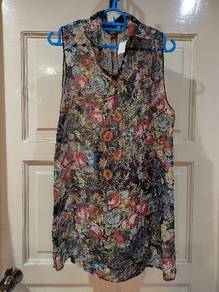 floral sleeveless top