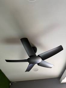 4 Fans (together with remote control) for SALE.