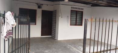 Terraced House For Rent in Jenjarom,SGR