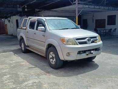 Toyota Hilux SR TURBO in Kajang, SGR