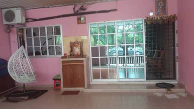 1-storey Terraced House For Sale in Lunas,KDH