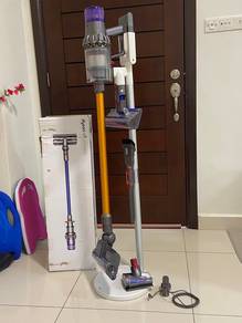 Dyson V11