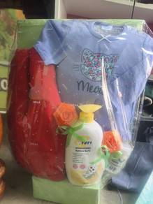 Hadiah untuk bayi baby present