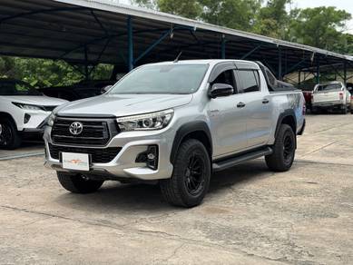 Toyota Hilux BLACK EDITION in Kota Kinabalu, SBH