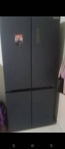 Peti Ais 4 Pintu