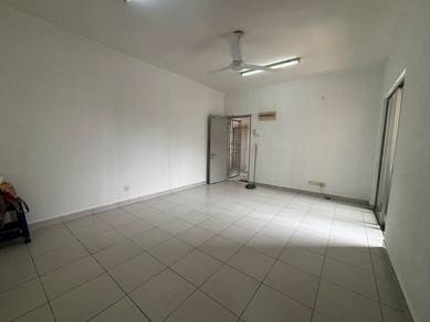 Apartment For Rent in Pangsapuri Akasia (Bandar Botanic)