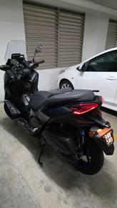 Yamaha XMAX