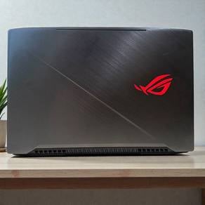 ASUS ROG Strix | 17.3” FHD 120Hz | i7-7700HQ | 16G