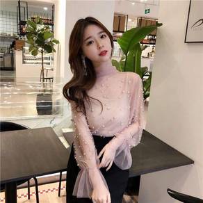 Women beige top + singlet
