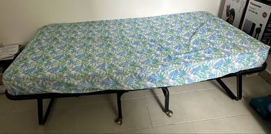 ‼️MOVING SALE‼️Foldable Single Metal Bed+Mattress