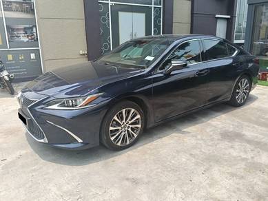 Lexus ES 250 PREMIUM in Sri Petaling, KUL