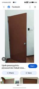 pintu dapur 