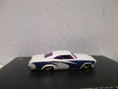 2001 Hotwheels '65 Chevy Impala
