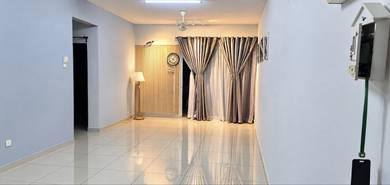 Condominium For Rent in Silk Residence