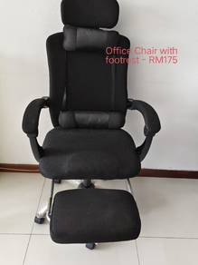 Office Chair with footrest 