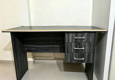 Meja Murah! Spacious Study/Office Desk+3 Drawers