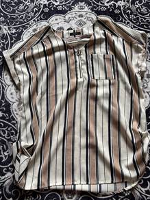 Woman Stripe Crewneck Sleeveless Top