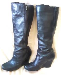 VINTAGE ALDO black wedge tall leather boots