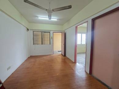 Apartment For Rent in Pangsapuri Orkid, Bandar Mahkota Cheras