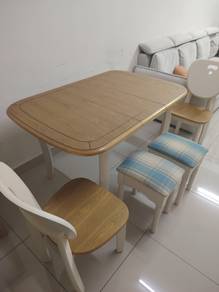 Mediterranean-style dining table set