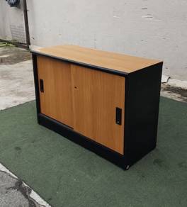 YD17N Almari Rendah 1/2 Height 2 Doors Low Cabinet