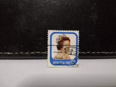 1977 New Zealand Stamp Queen