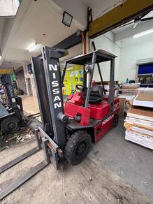 Nissan 2 ton diesel forklift