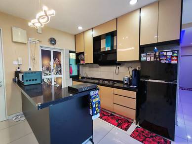 Condominium For Sale in Lake Vista Residence