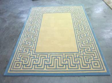 Elegant Modern Hand Tufted Carpet Rug