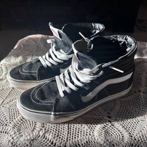 Vans Sk8-Hi Black Sneakers - US 10